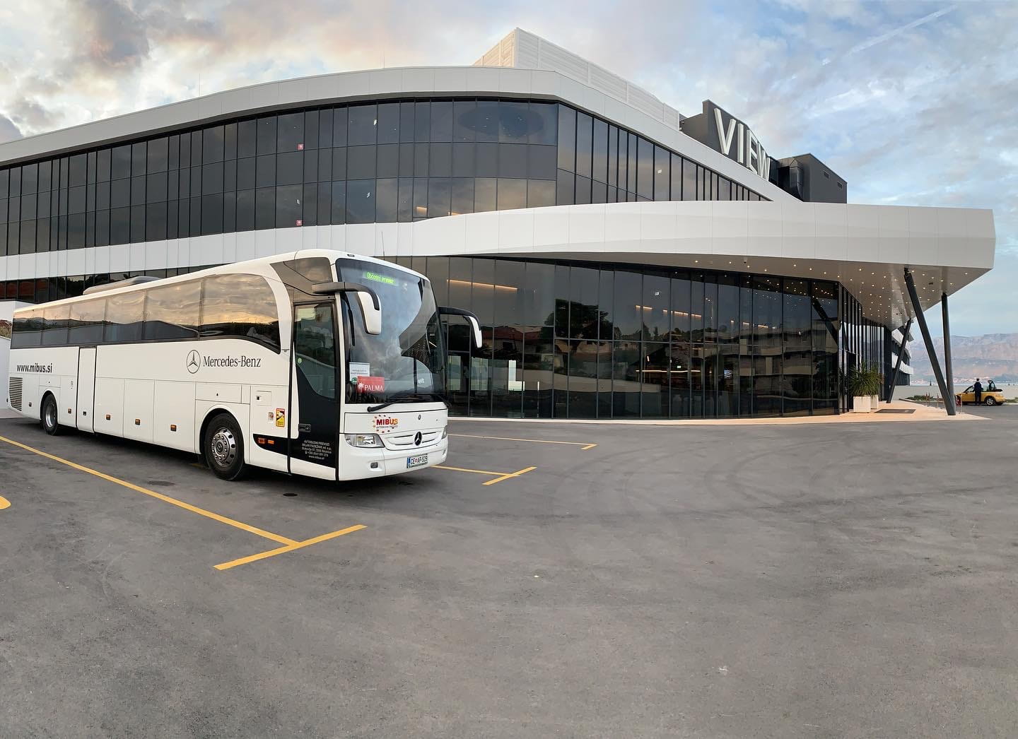 Mercedes-Benz Tourismo – glavna slika